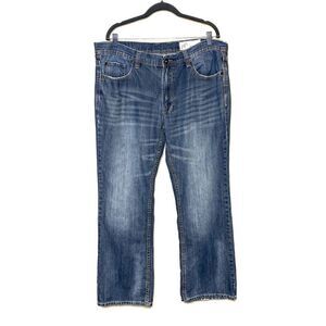 T.k. Axel medium wash slim straight jeans size 32 X 32